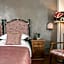 Hotel Casolare Le Terre Rosse
