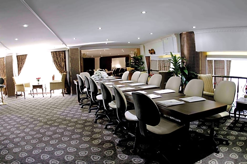 Kuran Hotel International