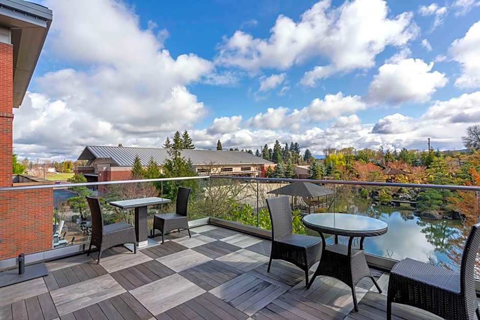 Best Western Premier Boulder Falls Inn