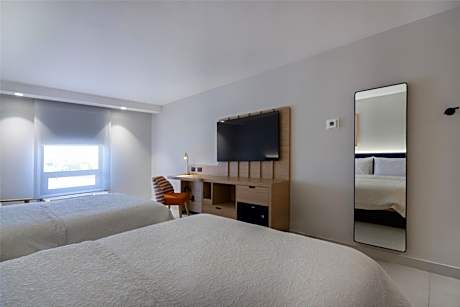 Two Double Beds Equipped Room Non-Smoking