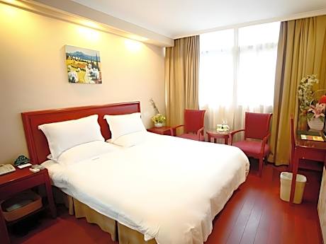 GTR - Guest Room with One 1.8M Bed