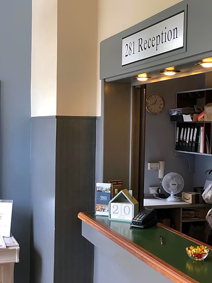 Pine Lodge Hotel & Restaurant Mansfield