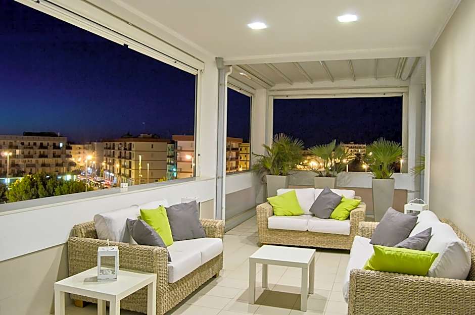 Soglow Business Class Hotel