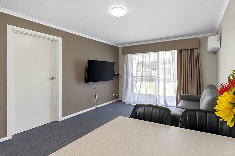 Arkana Motor Inn & Terrace Apartments