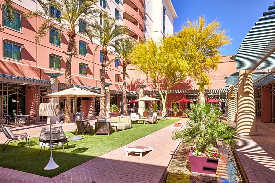 Renaissance Phoenix Glendale Hotel & Conference Center