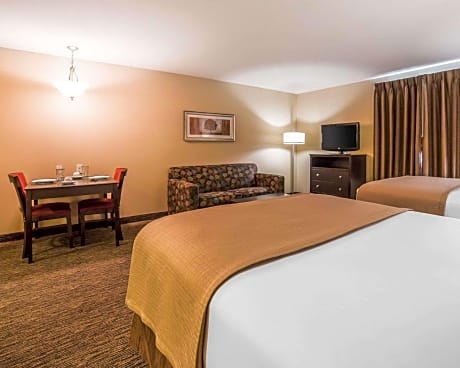 Efficiency Queen Suite with Two Queen Beds - Accessible/Non-Smoking