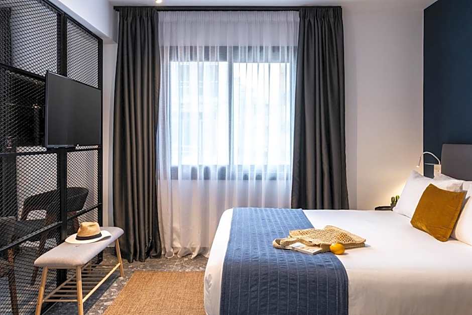 Play Theatrou Athens a member of Brown Hotels