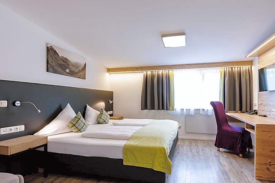 Photo 1 of 3 of Junior Suite, Balcony