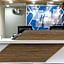 Holiday Inn Express Hotel & Suites Center Township By IHG