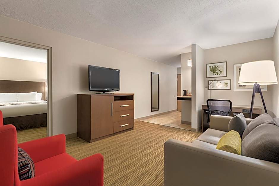 Country Inn & Suites by Radisson, Fergus Falls, MN