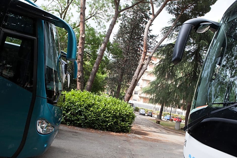 Auto Park Hotel