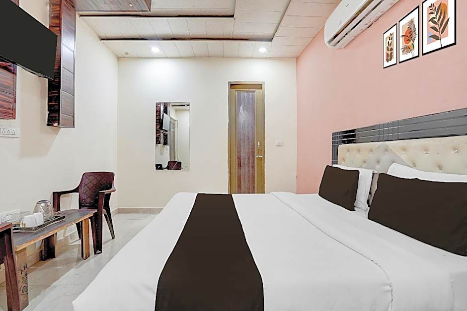 Super Hotel O Zirakpur City Court Complex Formerly The Platinum