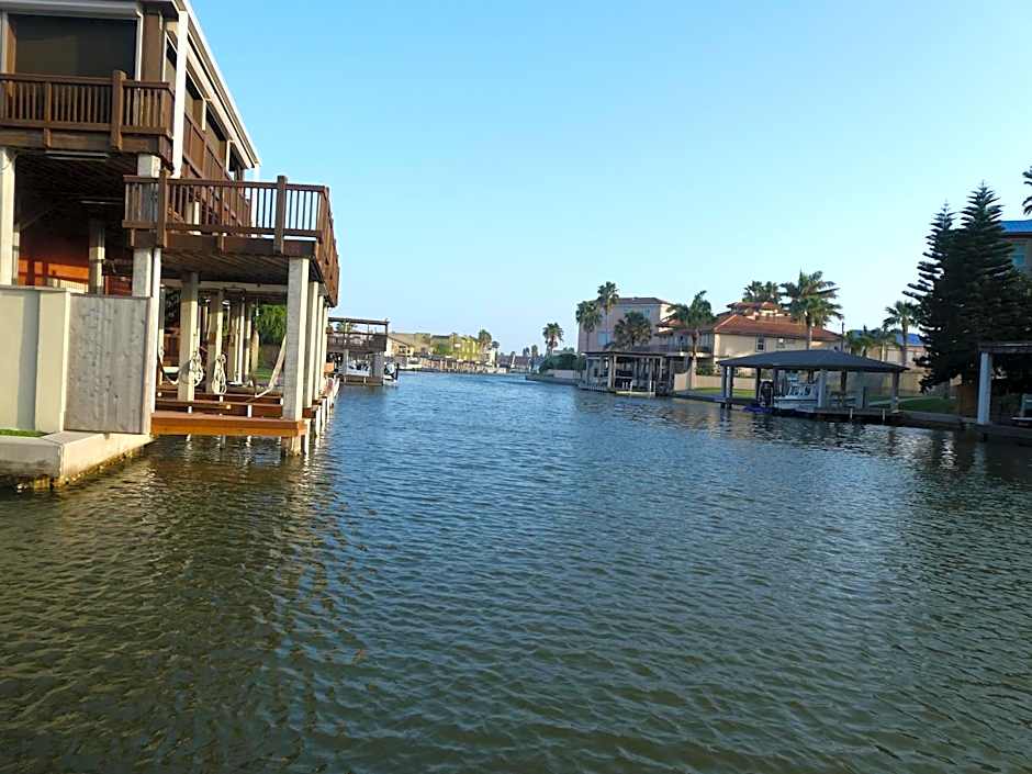 Fishermans Landing on The Bay- Las Marinas