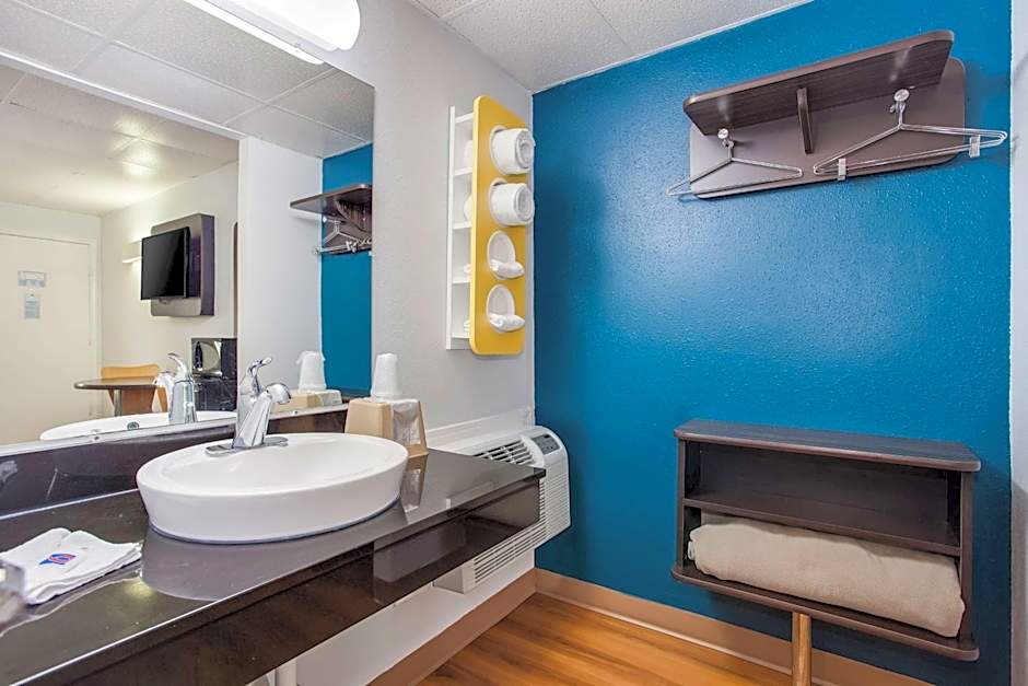 Motel 6-Walterboro, SC