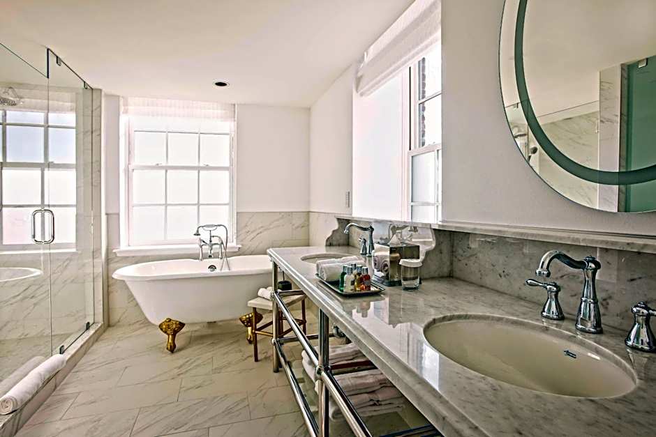 The Historic Cavalier Hotel and Beach Club, Autograph Collection