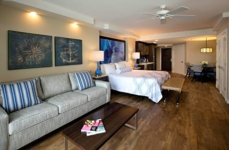 Junior King Suite with Beach View