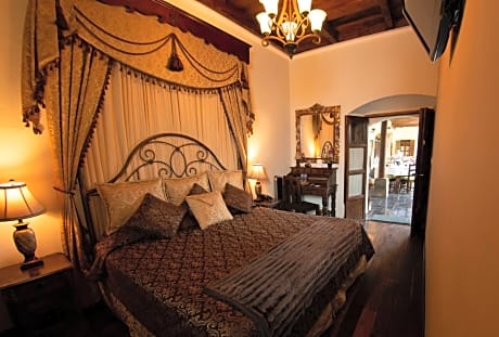 Superior Room, 1 King Bed