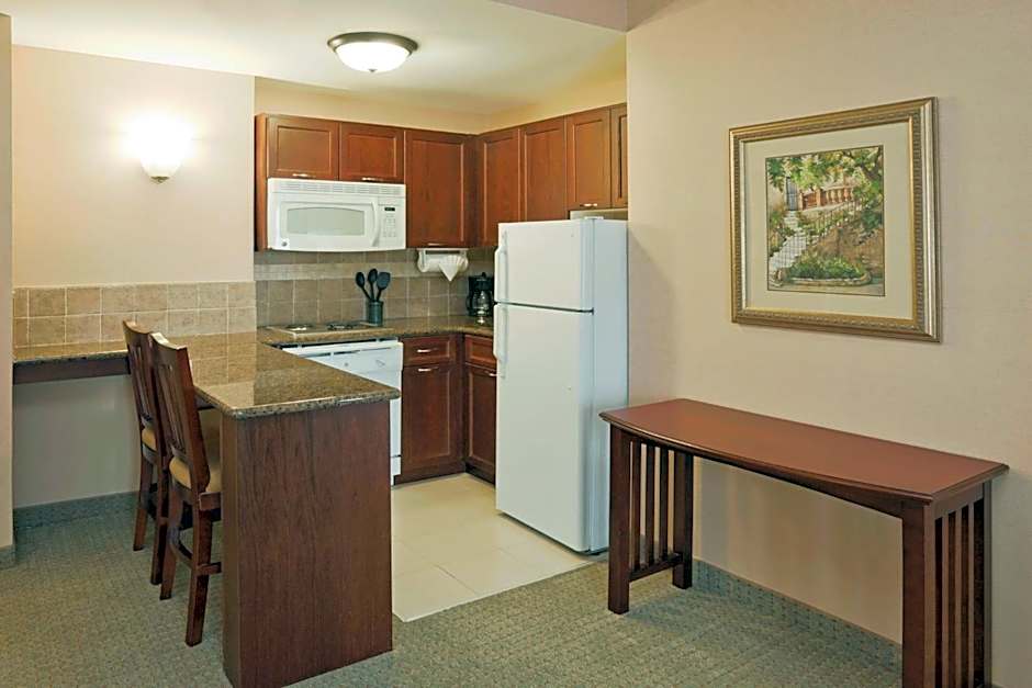 Staybridge Suites Oakville Burlington By IHG