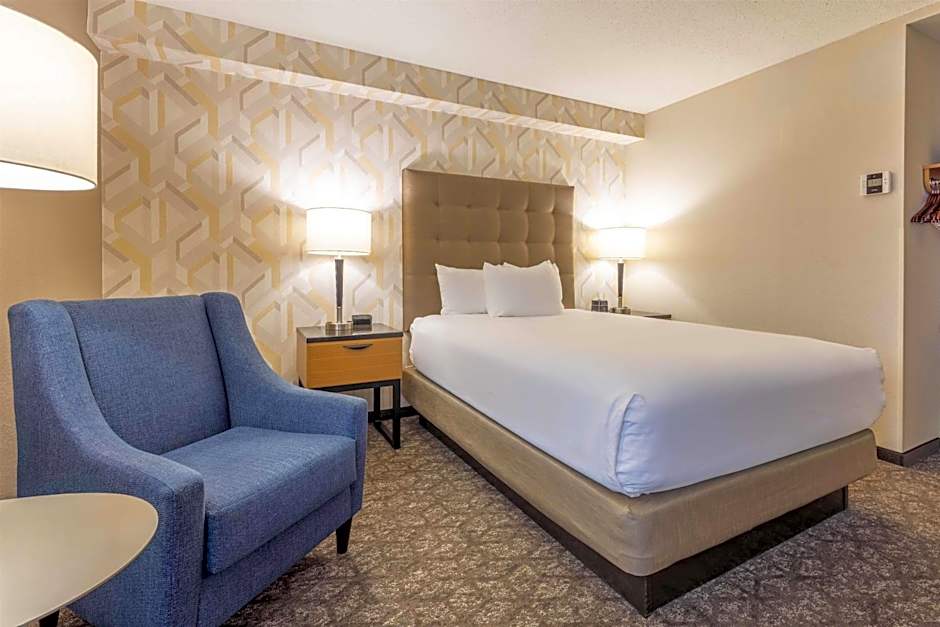 Drury Inn & Suites St. Louis Airport