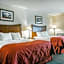 Clarion Inn & Suites At The Outlets Of Lake George