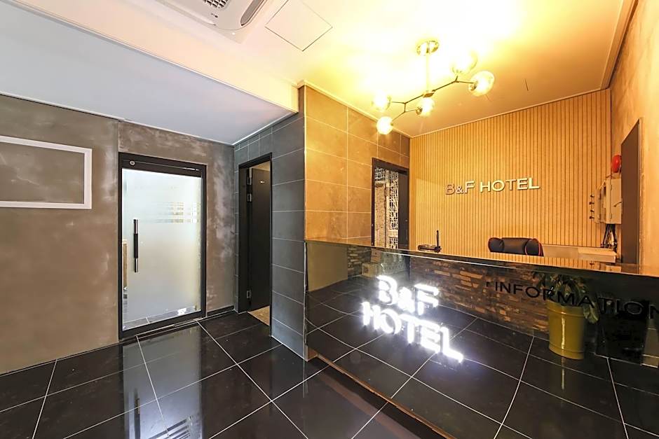 B&F Hotel