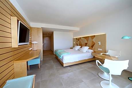 Family Room with Sea View