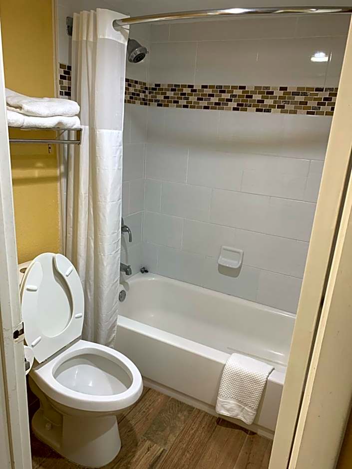 Quality Inn University