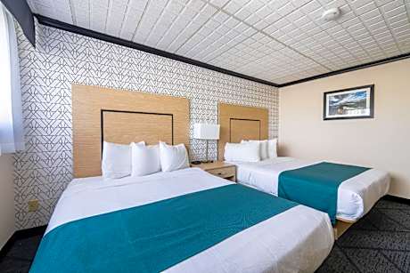 Queen Room with Two Queen Beds - Non-Smoking