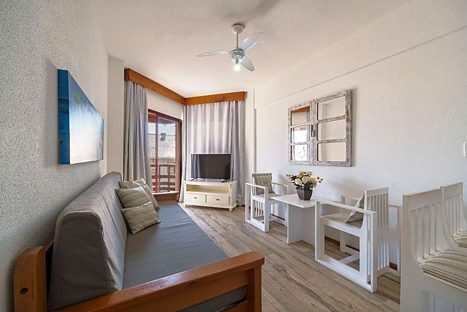 Apto Magnólia 50m da praia by Achei Florianópolis