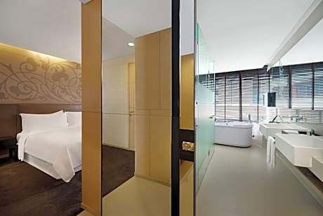 Executive Suite, 1 Bedroom, Non Smoking (1 King Bed)