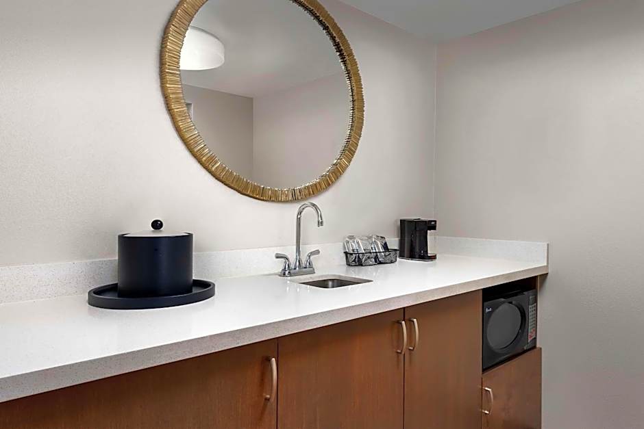 Hampton Inn By Hilton & Suites Lake Mary At Colonial Townpark