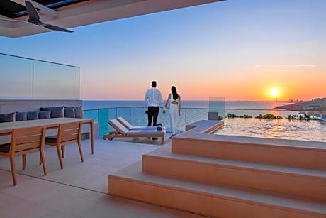 Penthouse Seaview Duplex Suite with Private Pool (Adults Only)
