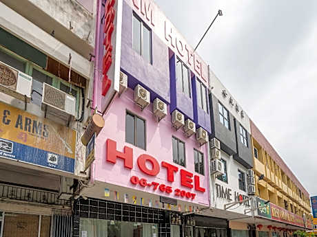 OYO 44093 Vrm Hotel