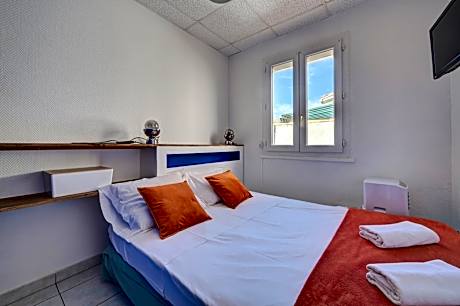 Economy Single Room