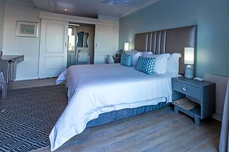Deluxe Double or Twin Room with Sea View