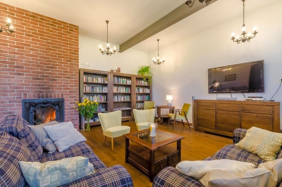 Stara Szkola Trzcin 20