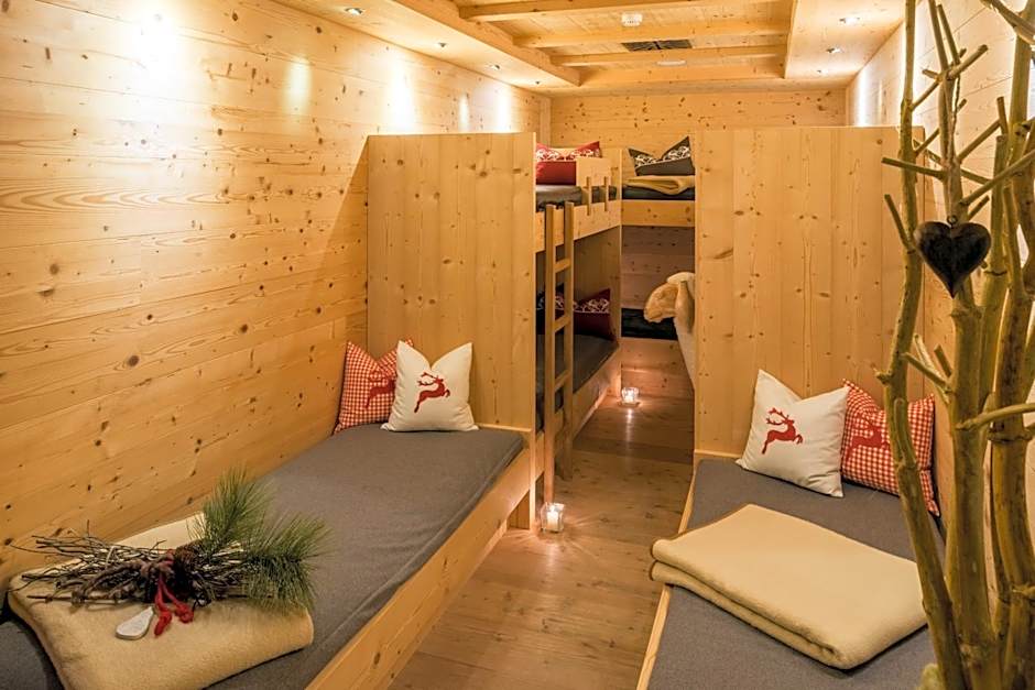 Hotel Emmy - five elements