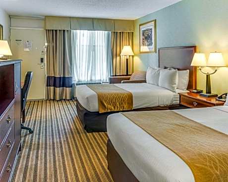 Double Room with Two Double Beds - Accessible/Non-Smoking