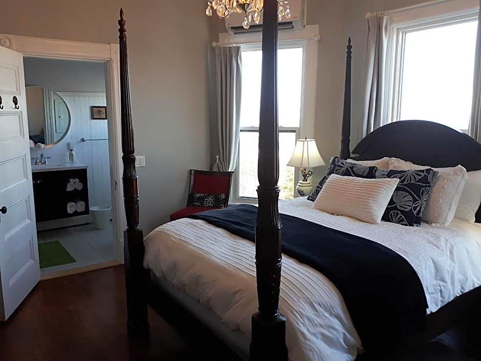 Hillside Landing B&B