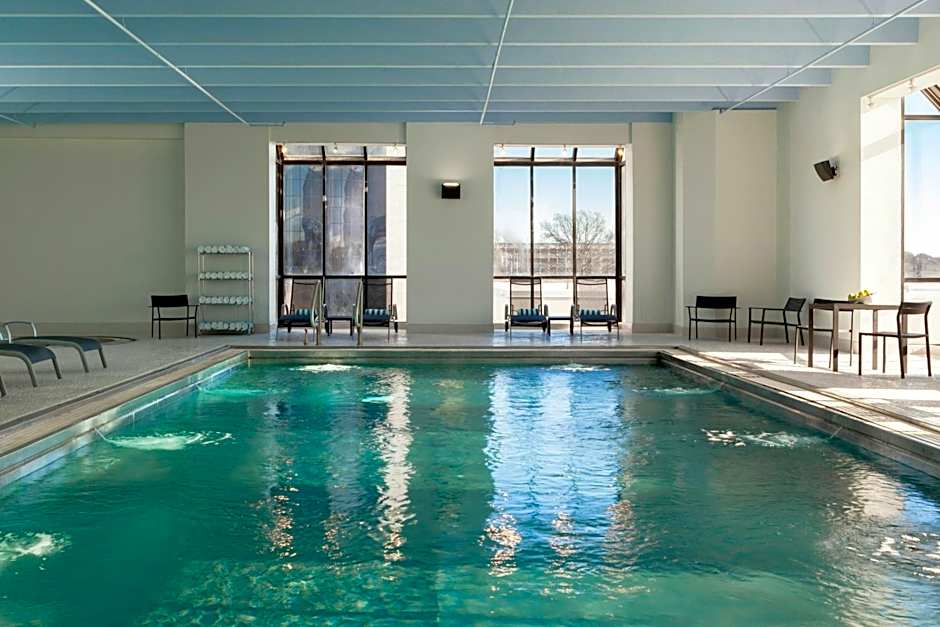 Sheraton Charlotte Hotel