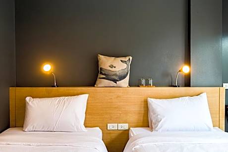 Twin Room with Shower