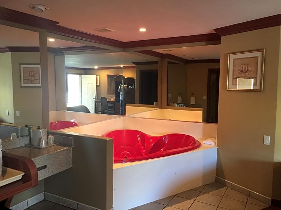 Thunderbird Lodge