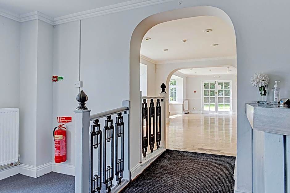 The Gables Hotel, Birmingham Airport