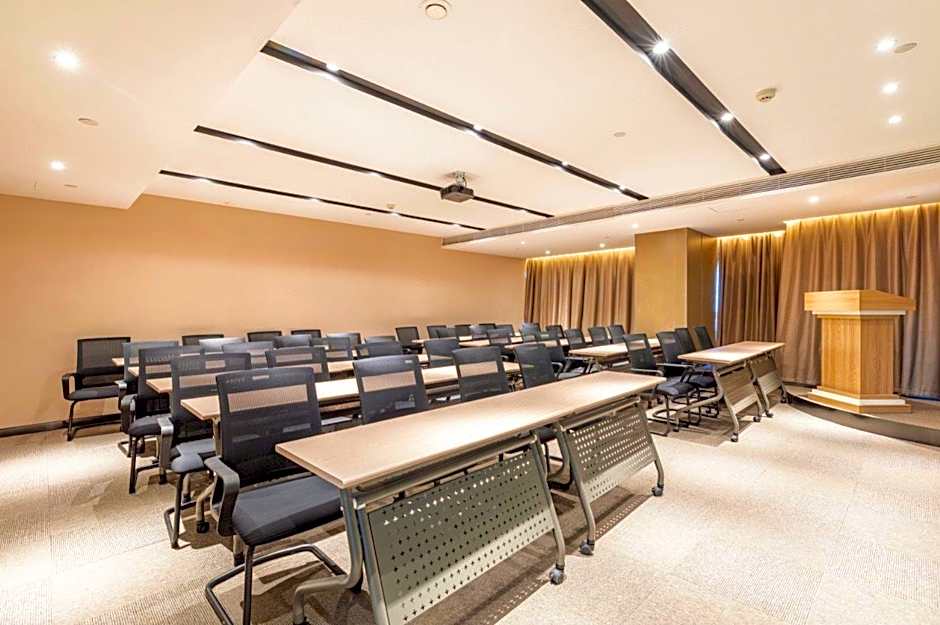 Atour Hotel Weifang Qingnian Road Taihua City