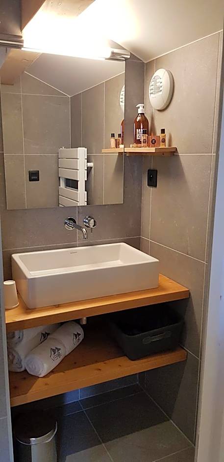 AUBERGE DES GLIERES Plateau des Glières