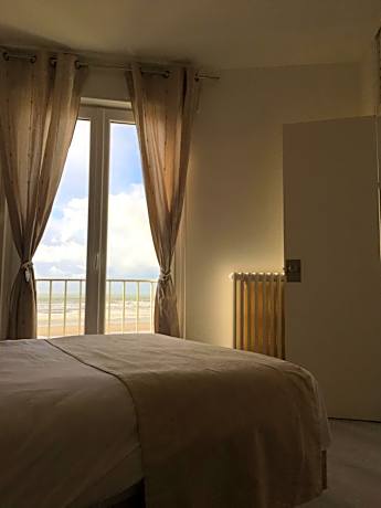 Standard Double or Twin Room with Sea View