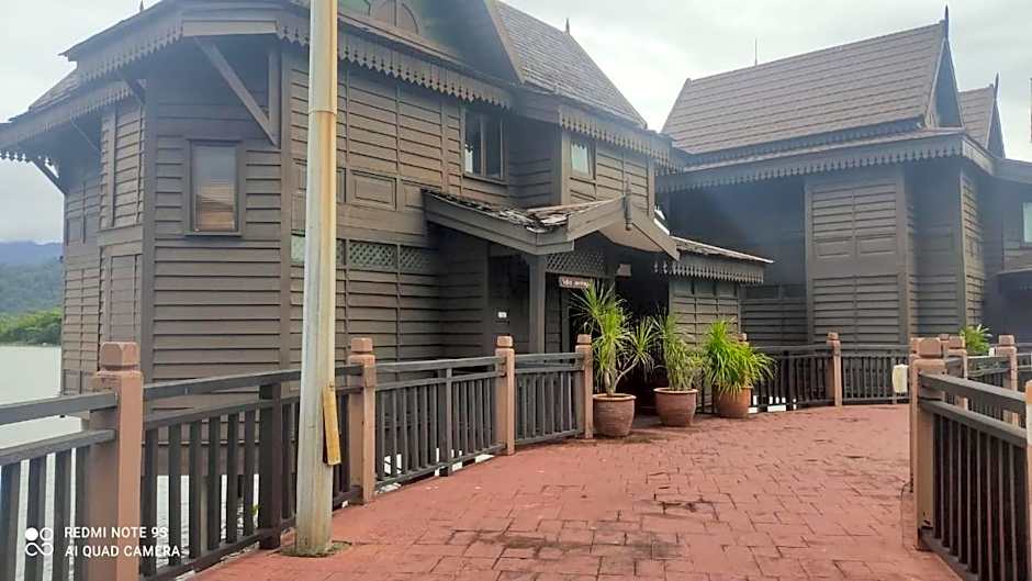 Villa Dalam laut 530