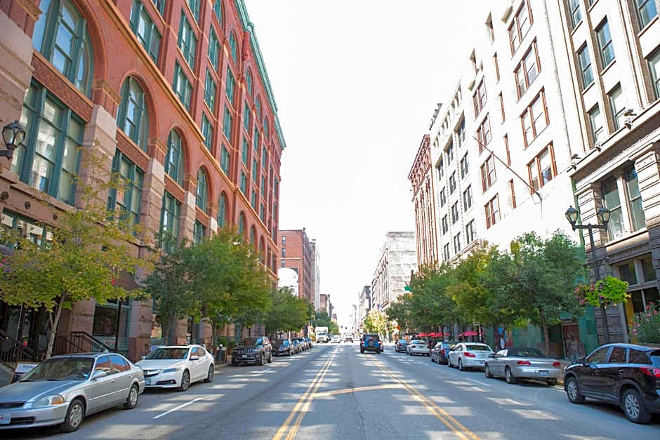 Marriott St. Louis Grand