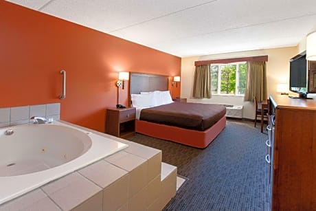 Deluxe King Room - Non-Smoking