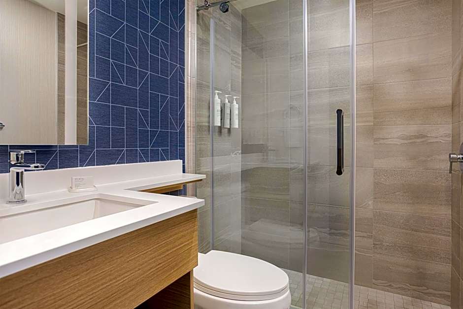 Spark by Hilton Montreal Brossard